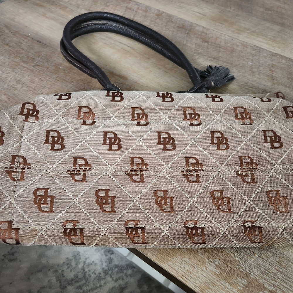 Vintage tassel signature Dooney & Bourke bag - Picture 8 of 10